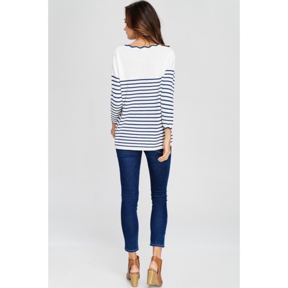 Oceans Away Light Sweater Top - Picture 3 of 4